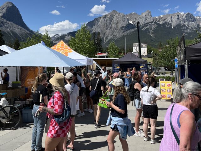 Canmore Mountain Market crowd 2