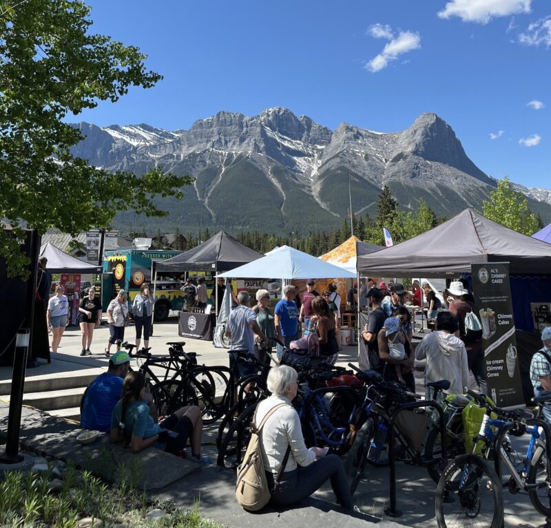 Canmore Mountain Market crowd 1