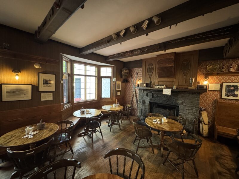 Georgetown Cozy pub with fireplace