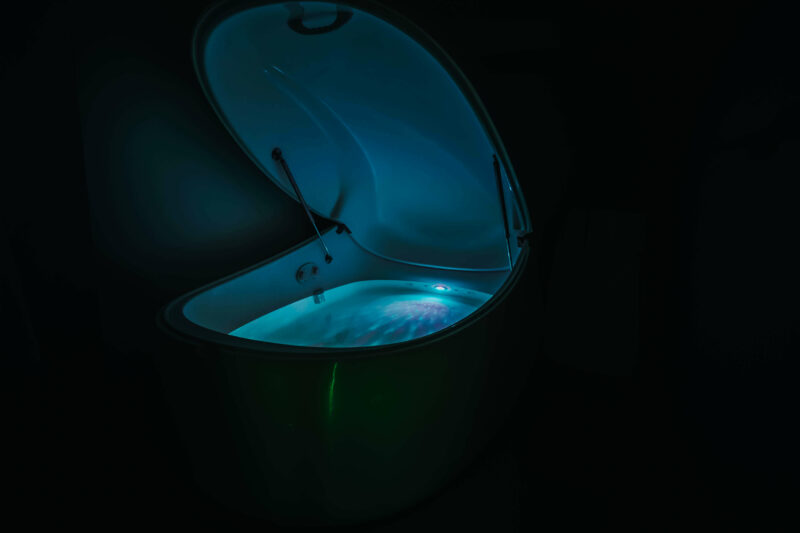 Float Canmore soothing pod