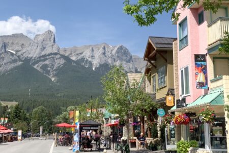 Downtown Canmore: Shops & Stores
