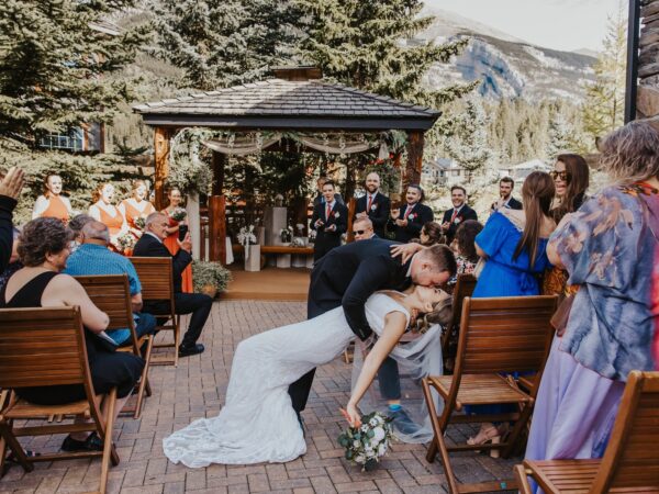 Bear and Bison wedding kiss
